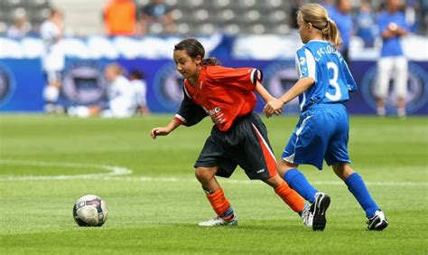 Spielen sie alle fußball spiele kostenlos online. Mädchen spielen Fußball :: DFB - Deutscher Fußball-Bund e.V.