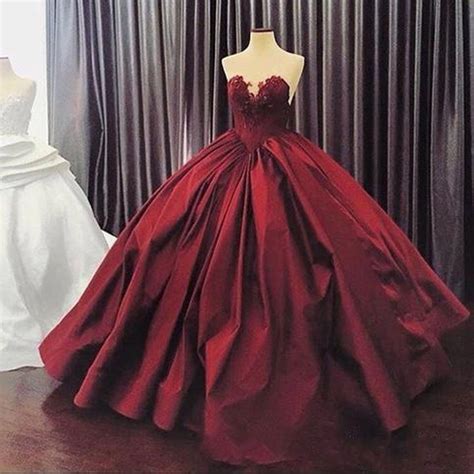 Burgundy Quinceanera Dresses 2017 Puffy Ball Gown Lace Quinceanera