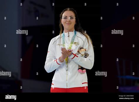 Jessica Jane Applegate Of England Poses After Winning The Silver Medal In The Womens 200 Meters