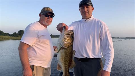 Artificial Summertime Bass Fishing On Florida Chain Of Lakes