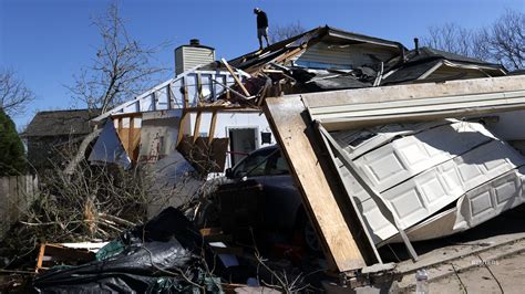 Tornadoes Kill Injure Residents In Texas Oklahoma