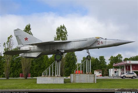 Mikoyan Gurevich Mig 25rb Russia Air Force Aviation Photo