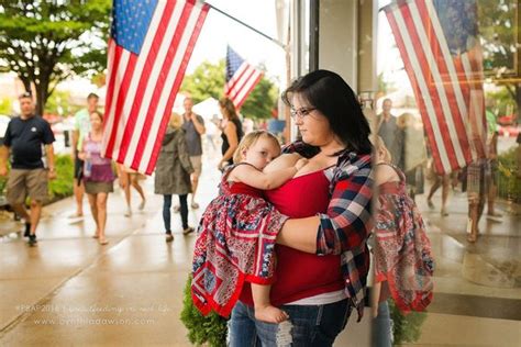 28 Stunning Photos That Empower Moms To Breastfeed In Public Huffpost