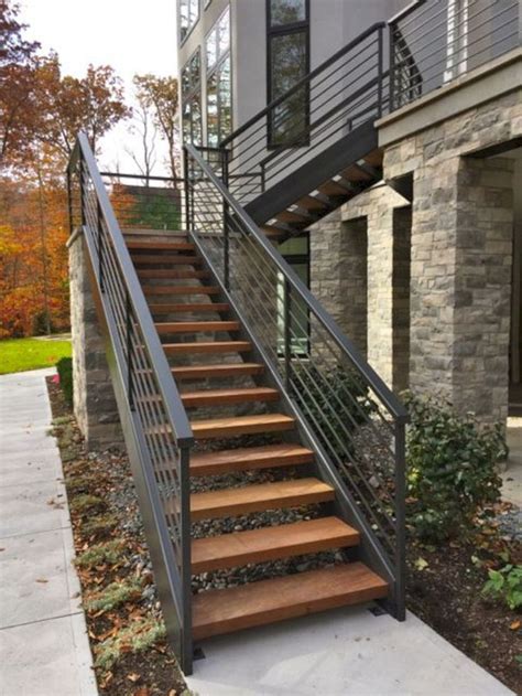 Amazing 30 Unique Outdoor Wooden Stairs Ideas That Will Enhance Your