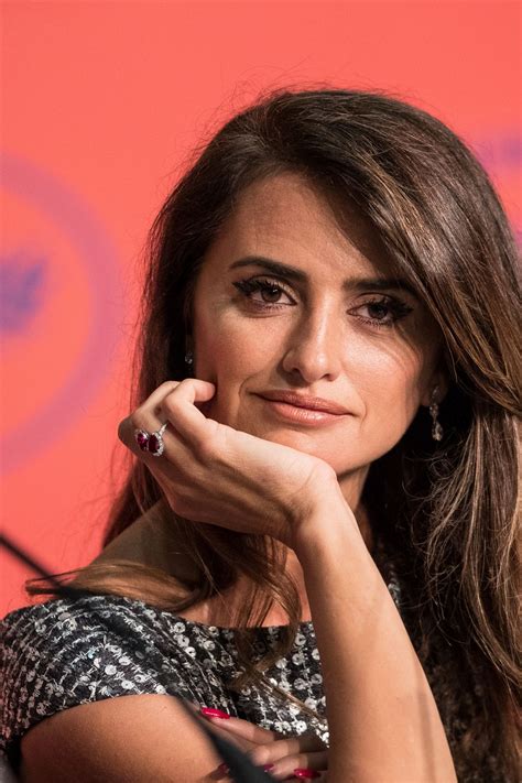 Penelope Cruz Pain And Glory Press Conference At Cannes Film