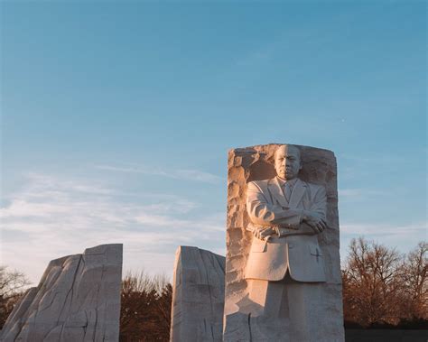 Martin Luther King Jr Memorial In Washington Dc Mlk Memorial Photos