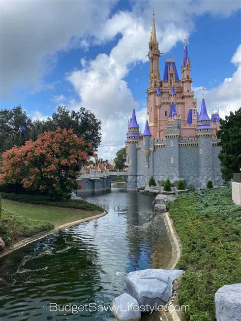 8 Tips To Help You Do Disney World On A Budget Budget Savvy Lifestyle