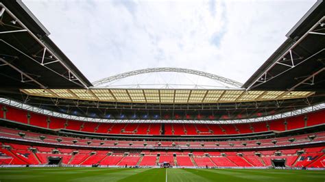 Wembley stadion ist einer der 12 em 2021 stadien mit einer kapazität von 90.652 sitzplätzen. EM 2021: FA wählt das Wembley - kicker