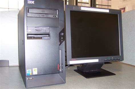An Ibm Computer From 2005 Computer Ibm Computer Monitor
