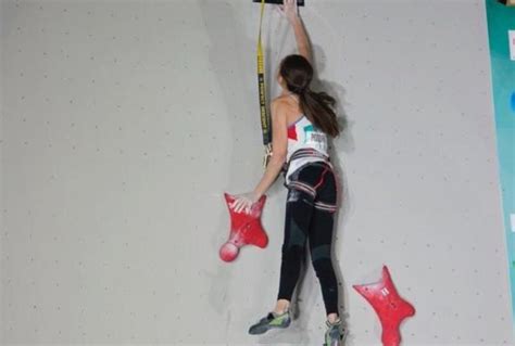 Check spelling or type a new query. Arrampicata sportiva, Laura Rogora da sogno: l'azzurra si ...