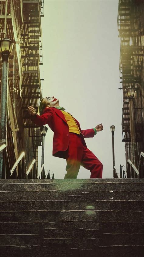 Has released three final joker movie posters ahead of the upcomign film. 映画・joker