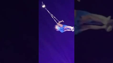 Chinese Acrobat Fall To Death During Performance