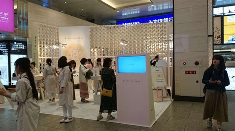 化粧品メーカー イベント｜大阪で展示会ブース装飾なら株式会社ビッグビート