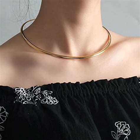 Why Do Girls Wear Chokers 15 Reasons Explained