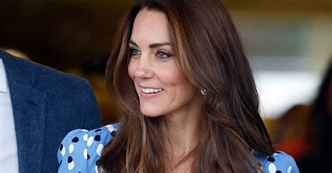May 07, 2021 · the duke and duchess of cambridge verified account @kensingtonroyal the official account of the duke and duchess of cambridge and the royal foundation, based at kensington palace. Herzogin Kate: Mit diesem Kleid trägt sie den neuesten ...