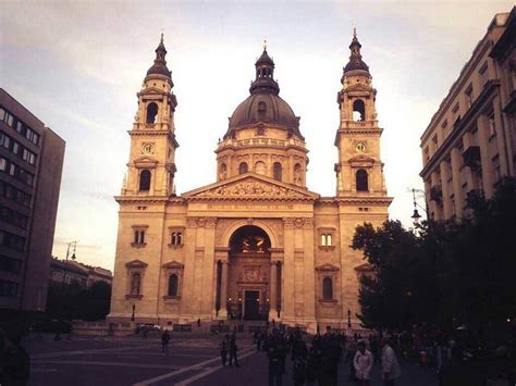 If you book with tripadvisor, you can cancel up to 24 hours before your tour starts for a full refund. St. Stephen's Basilica - Budapest Guide