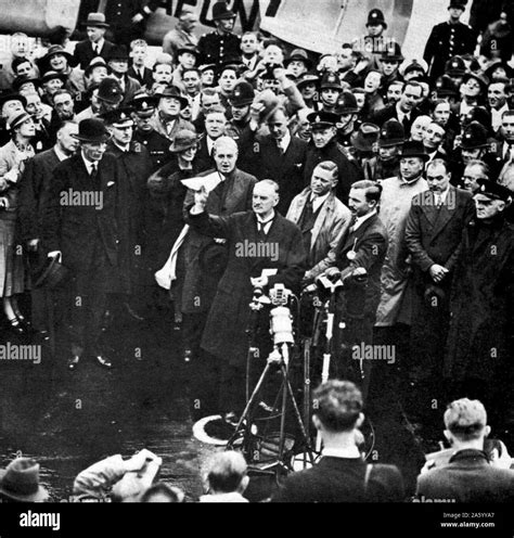 Appeasement Chamberlain Black And White Stock Photos Images Alamy