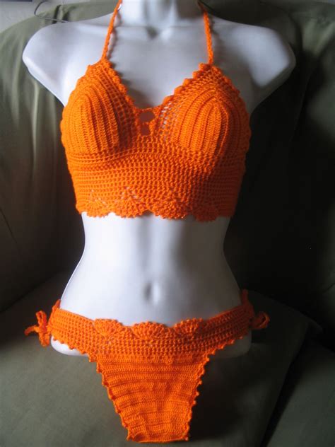 Traje De Baño A Croche En Hilo Acrilico Color Coral Crochet Bikini Fashion Bikinis
