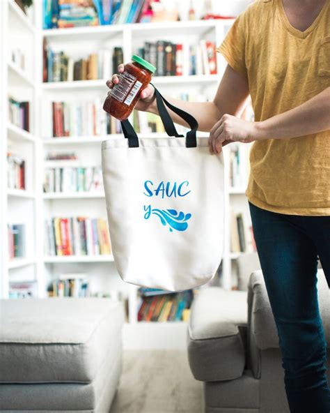 These Cricut Grocery Tote Bags For GOOD Help Food Insecure And Homeless