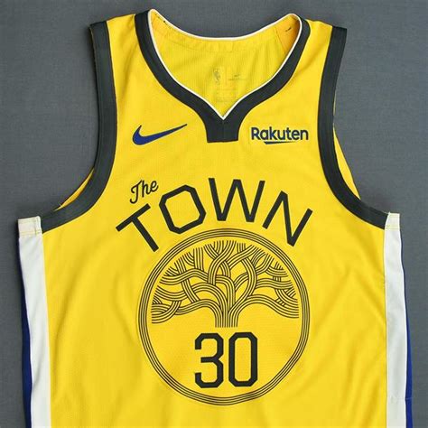 We have the official dubs jerseys from nike and fanatics authentic in all the sizes, colors, and styles you need. Stephen Curry - Golden State Warriors - Christmas Day' 18 ...