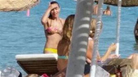 Fahriye Evcen İlk Kez Bikinili Kıbrıs Manşet Kıbrıs Haber KKTC Son