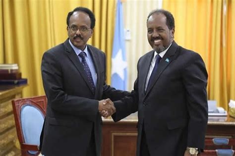Vlog qurux badan qaaci shoow | farmajo oo hees kaban qaaday. President Farmajo meets former President Hassan Sheikh ...