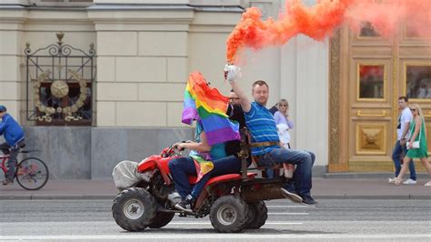 Moscow Pride Moskauer Polizei Nimmt Homosexuellen Aktivisten Fest