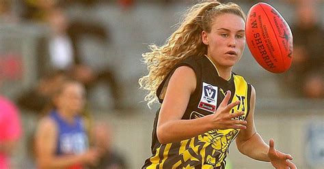 Rookie Lynch Is Final Signing Afl The Womens Game Australias