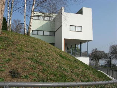 Es befindet sich in einem von den architekten le corbusier und pierre jeanneret entworfenen doppelhaus in der weißenhofsiedlung. Terraza - Picture of Weissenhofmuseum im Haus Le Corbusier ...