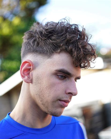 14 Bold Curly Haircut Hairstyle For Men 2019 Lifestylenuts