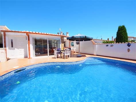 Our top picks lowest price first star rating and price top reviewed. Ferienhaus Empuriabrava Costa Brava Villa Spanien Dehesa
