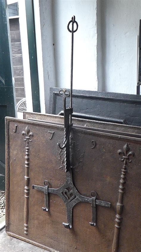 The measuring range is between 10 and 150 cm. Beautiful 17th Century French Fireplace Trammel or Hanger ...