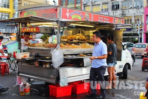 We had lok lok from a food truck in a parking lot, consisting of various meats and vegetables served. Food Review: Puchong Lok Lok Street @ Jalan Kenari, Puchong