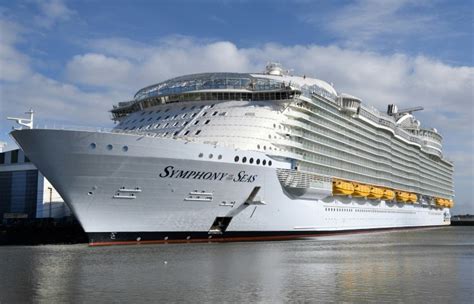 Royal Caribbean Picks Up World S Largest Cruise Ship
