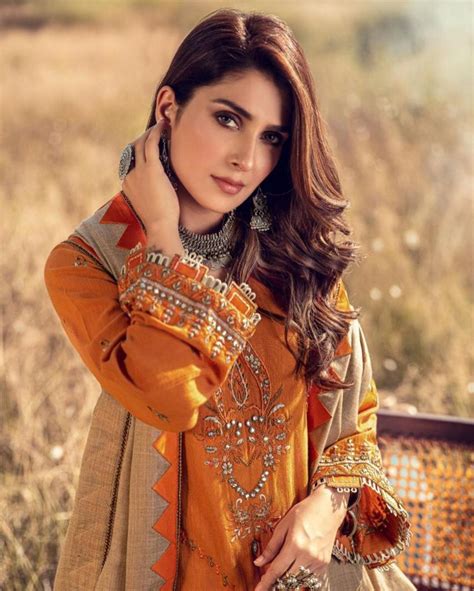 ayeza khan nails the ethereal look in her latest shoot reviewit pk