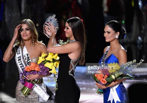 Miss Colombia 2015 Ariadna Gutierrez Arevalo Looks On As Miss News