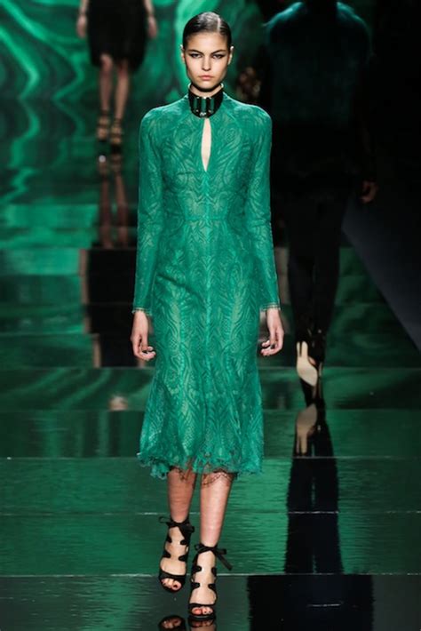 Designers Are Wild About Emerald Green And After You See These Looks