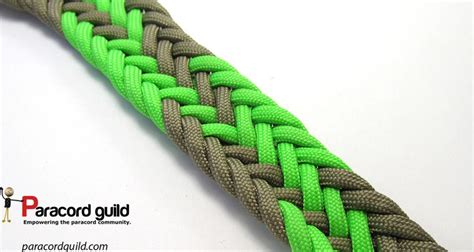 Instead they are grouped by concept and ordered by difficulty, starting with the easiest handle wraps. 11 strand flat braid- gaucho style - Paracord guild | Paracord braids, Paracord bracelet ...