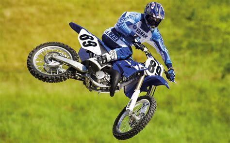 Motocross hdr bike hd, yellow and white motocross dirt bike, checkered flag. Yamaha Motocross Bike Wallpapers | HD Wallpapers | ID #263
