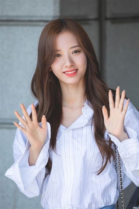 190526 wjsn bona bona cosmic girls brown hair colors