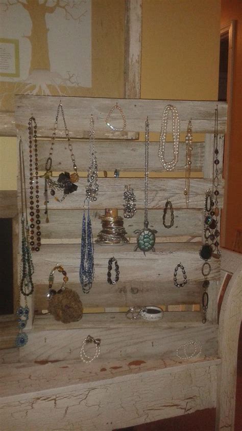 Jewelry Pallet Idea Jewerly Displays Pallet Shelves