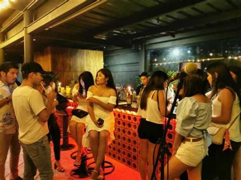 Medellin Live The Nightlife Rooftop Pub Crawl Getyourguide