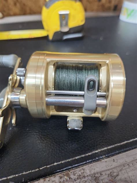 Shimano Calcutta Ct Rt Hand Baitcasting Reel Ebay