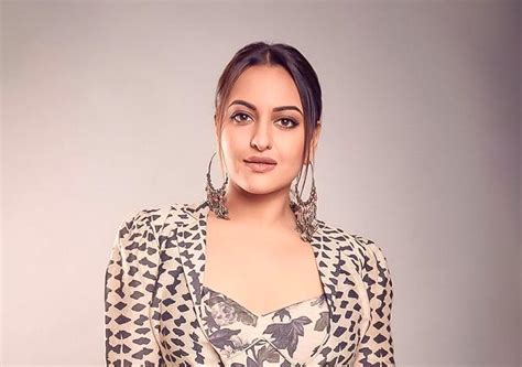 Sonakshi To Start Shooting For Debut Web Series In Rajasthan Reports Entertainment News