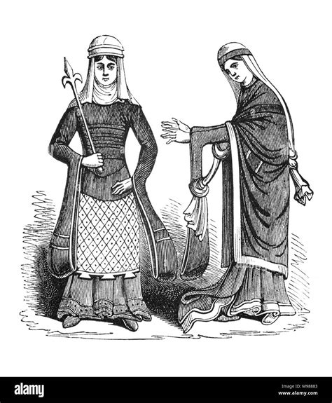 Anglo Norman Costume Or Attire Of 12th Century Women In England Stock