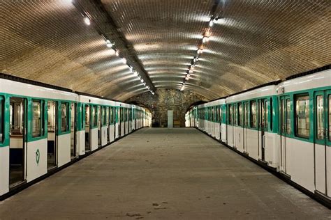 7 Of Paris Abandoned Metro Stations And Abandoned Tunnels With Vintage