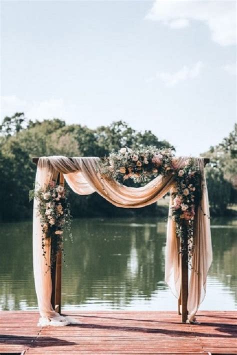 10 Stunning Wedding Arch Ideas For Your Ceremony