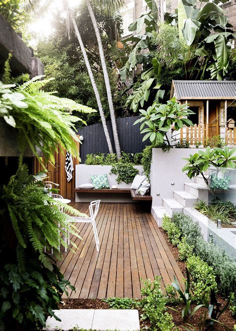 30 Fresh And Calming Tropical Garden Ideas Small Garden Inspiration