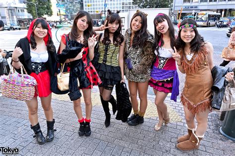 Fun Japanese Girls In Halloween Costumes Tokyo Fashion News
