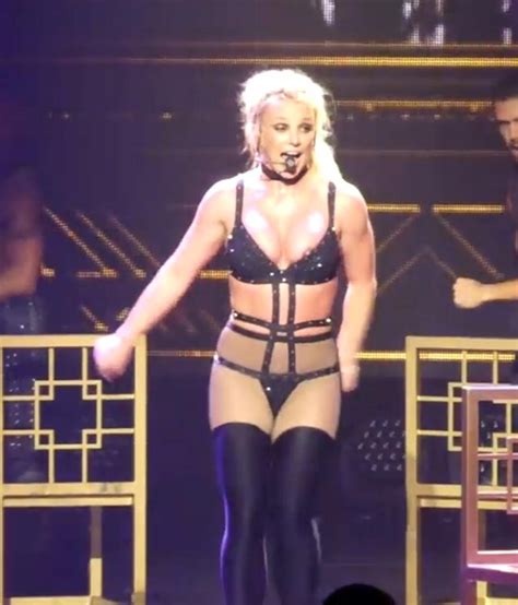 Britney Spears Nipple Slips Bobs And Vagene The Best Porn Website